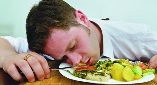 Kenapa Tak Boleh Langsung Tidur Setelah Makan? Ini Alasannya